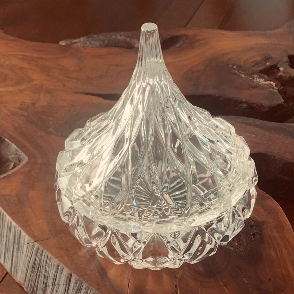 Crystal Kiss Shaped Candy Dish